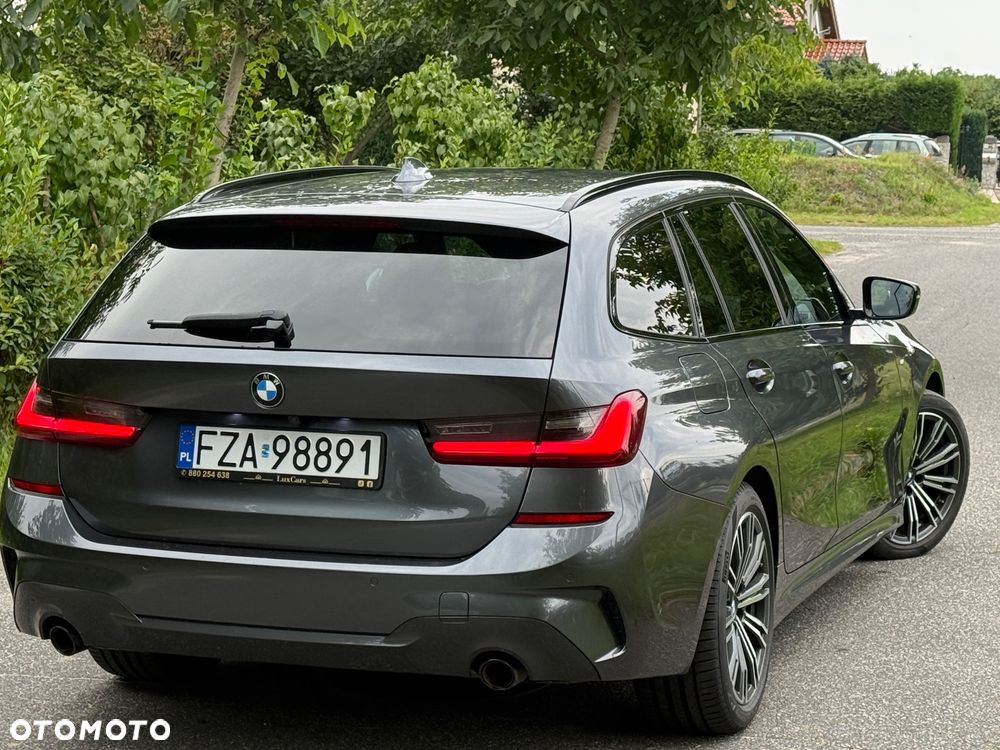 BMW Seria 3 318d M Sport Shadow - 17