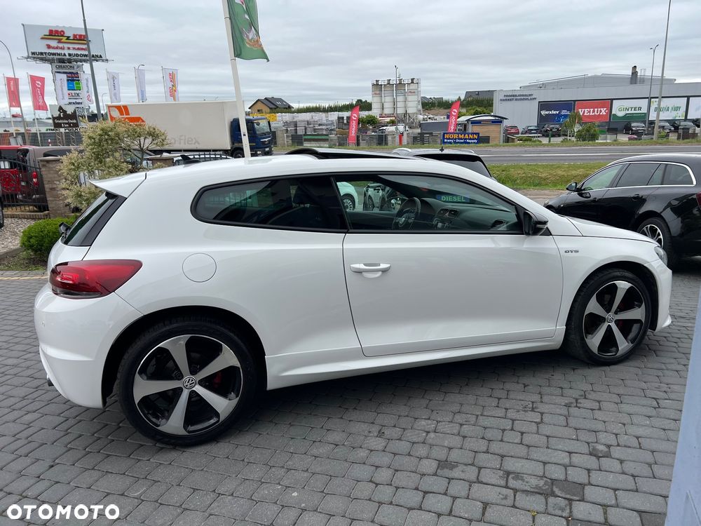 Volkswagen Scirocco 2.0 TDI Blue Motion Technologie Edition - 14
