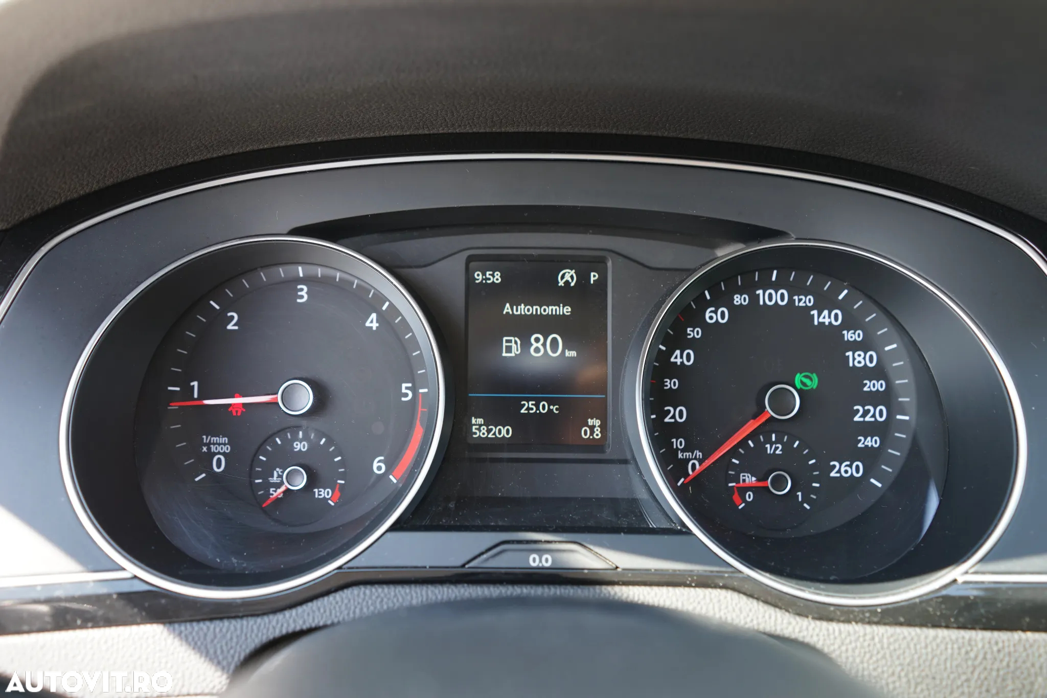Volkswagen Passat - 16