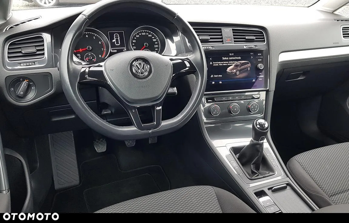 Volkswagen Golf - 13