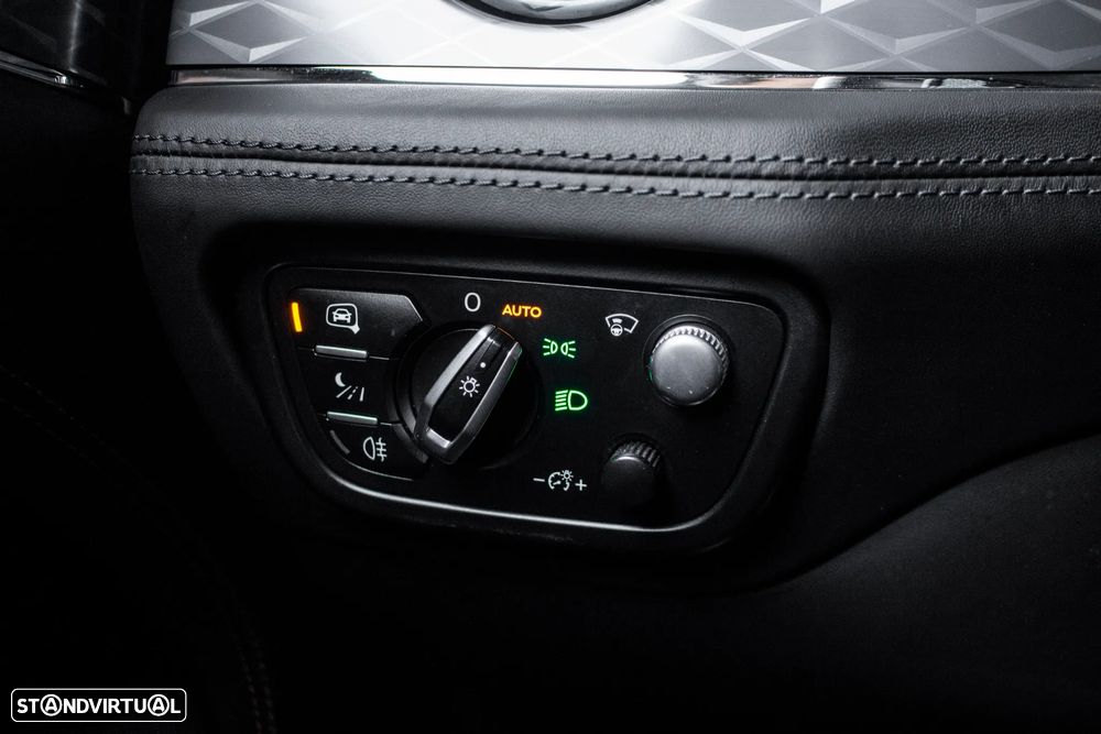 Bentley Bentayga Hybrid - 22