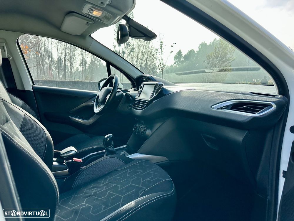 Peugeot 2008 1.6 BlueHDi Style - 35