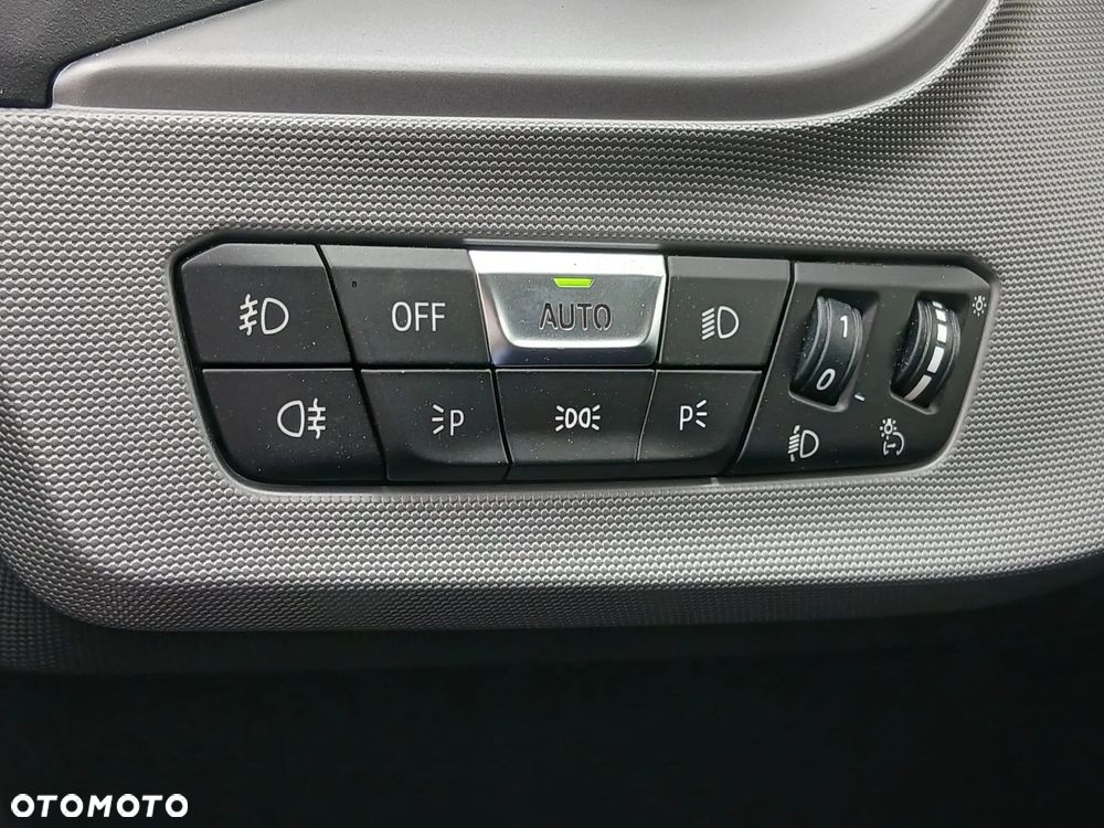 BMW Seria 1 118i Advantage - 15