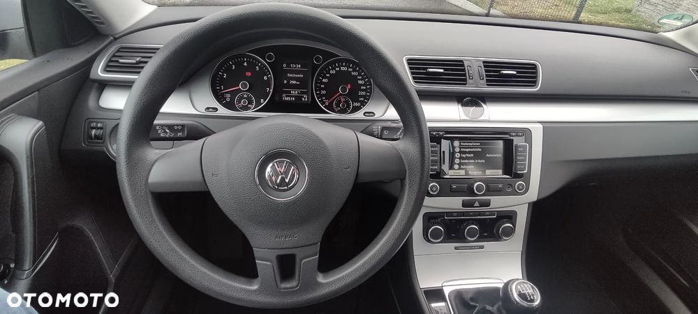 Volkswagen Passat 1.4 TSI BMT Comfortline - 11