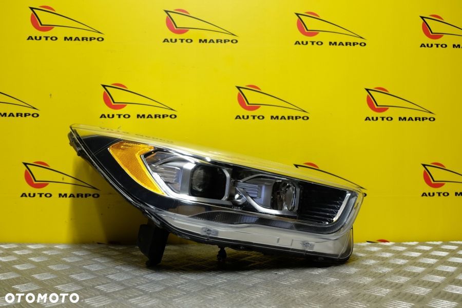 FORD ESCAPE 2017- REFLEKTOR LAMPA XENON Z LED JASNA PRAWA USA - 2