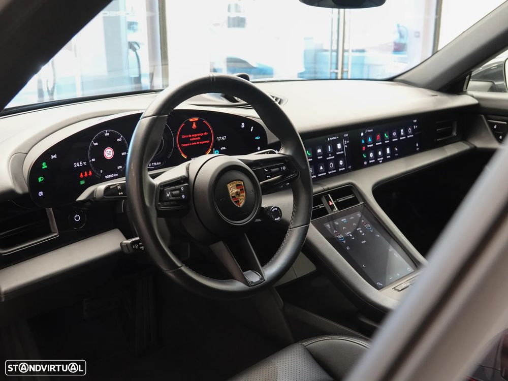 Porsche Taycan 4S - 22