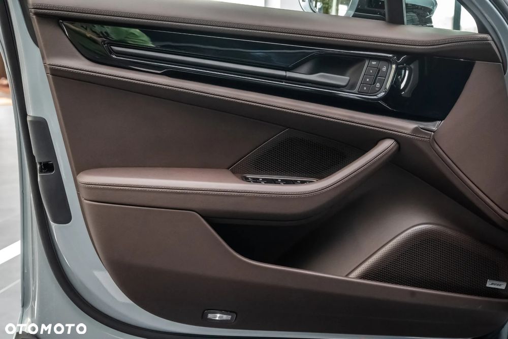 Porsche Panamera 4 - 17