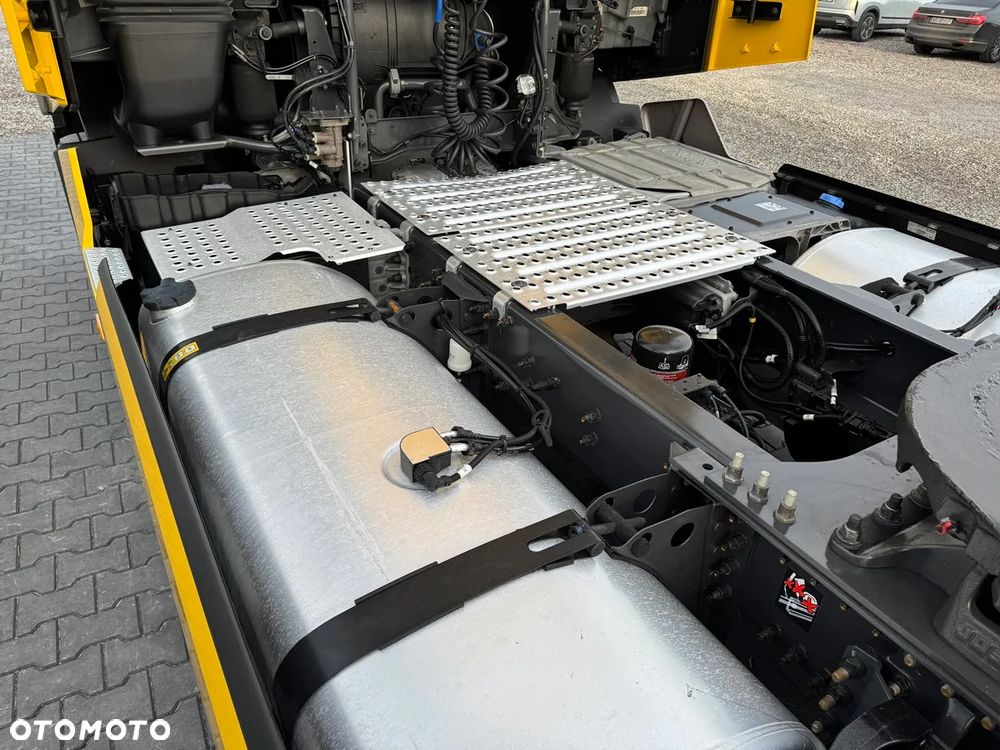 Renault T 520 / ACC / HIGH CAB / KLIMA POSTOJOWA / Z NIEMIEC / IDEALNY STAN - 24