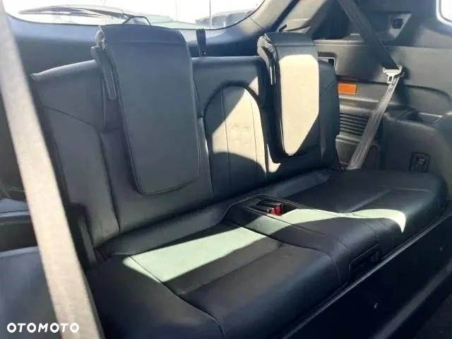Mitsubishi Outlander - 17