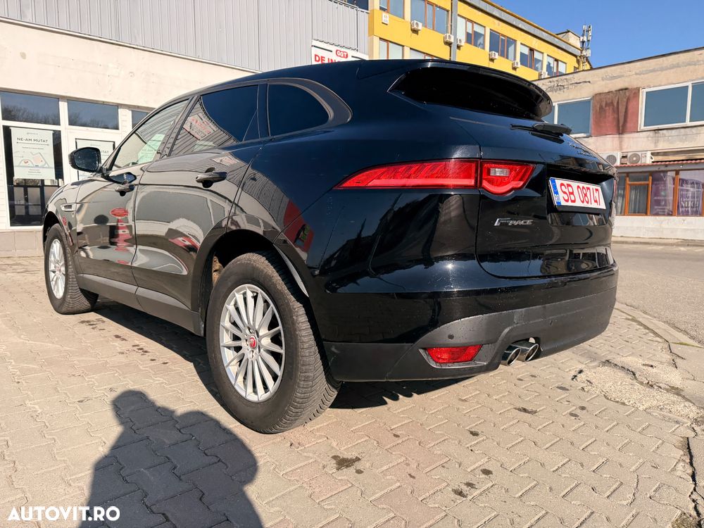 Jaguar F-Pace 20d AWD Aut. Pure - 3