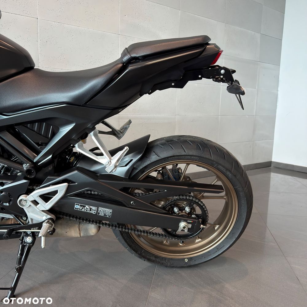 Honda CB - 11