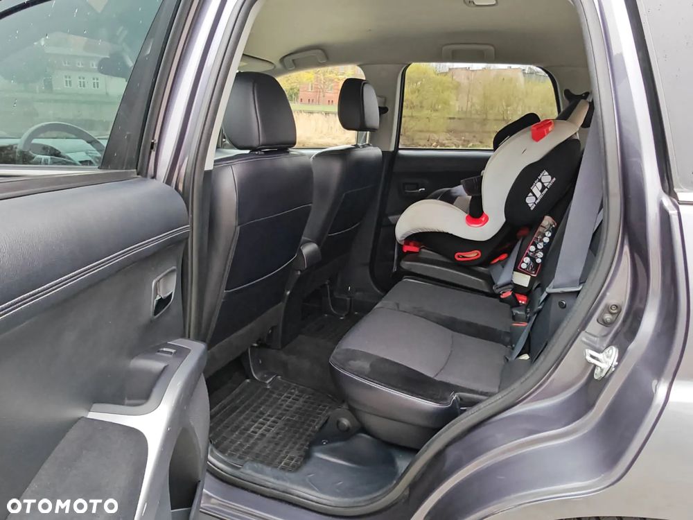 Mitsubishi Outlander 2.4 Intense + - 23