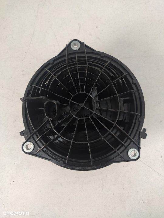 KLAMKA TYLNEJ KLAPY VW PASSAT CC 3C5827469E - 2