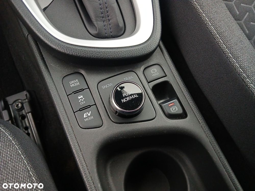 Toyota Yaris Cross Hybrid 1.5 Comfort 4x4 - 30