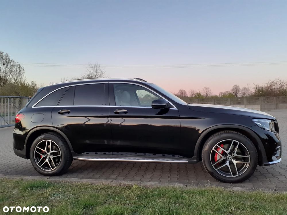 Mercedes-Benz GLC 220 d 4Matic 9G-TRONIC AMG Line - 14