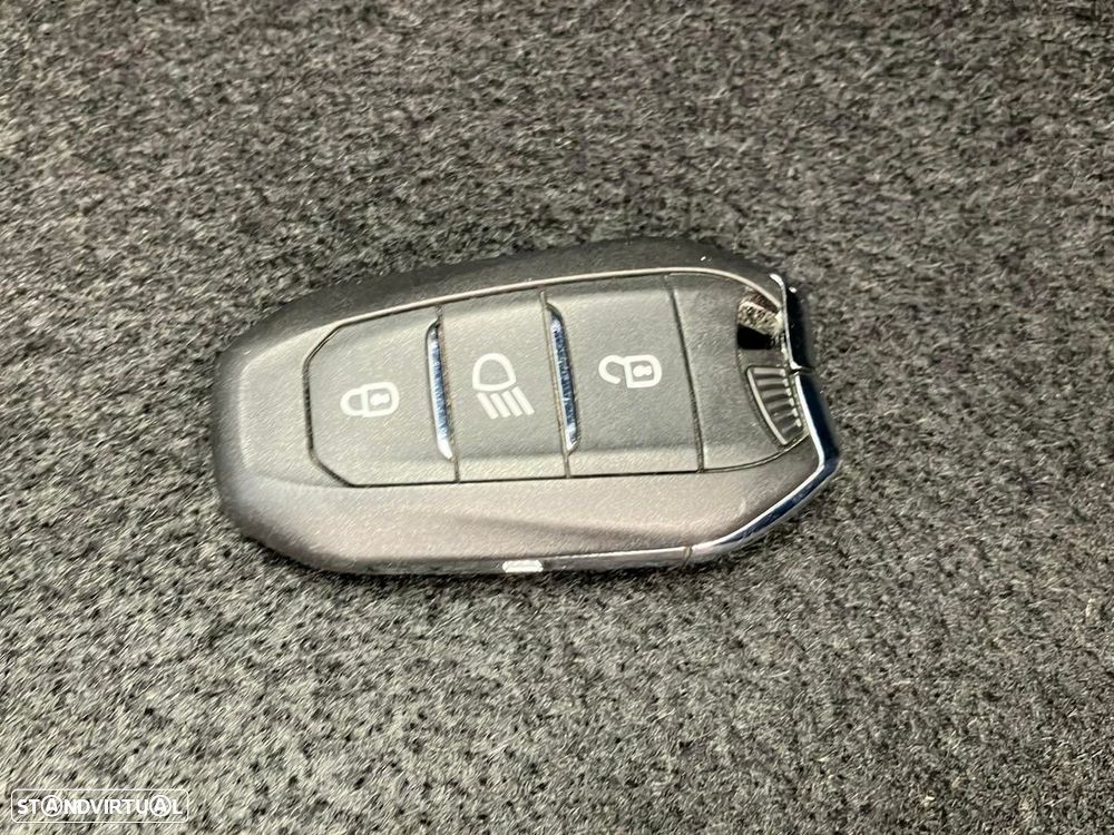 Peugeot e-208 - 19