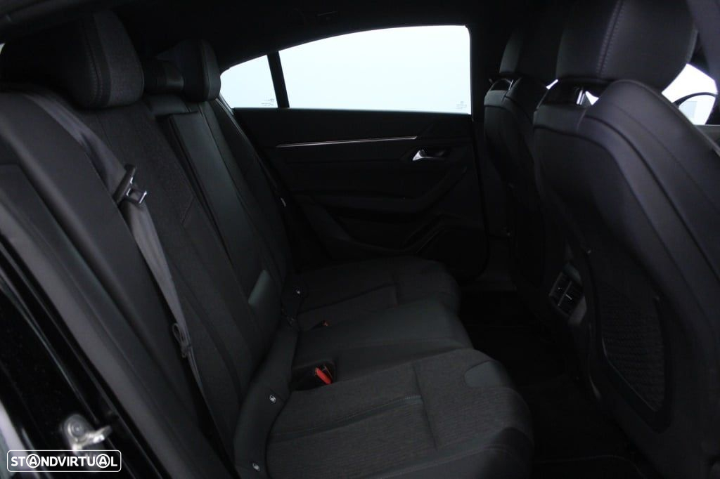 Peugeot 508 1.6 Hybrid Allure e-EAT8 - 15
