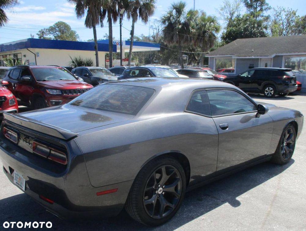 Dodge Challenger Automatik SXT Plus - 1