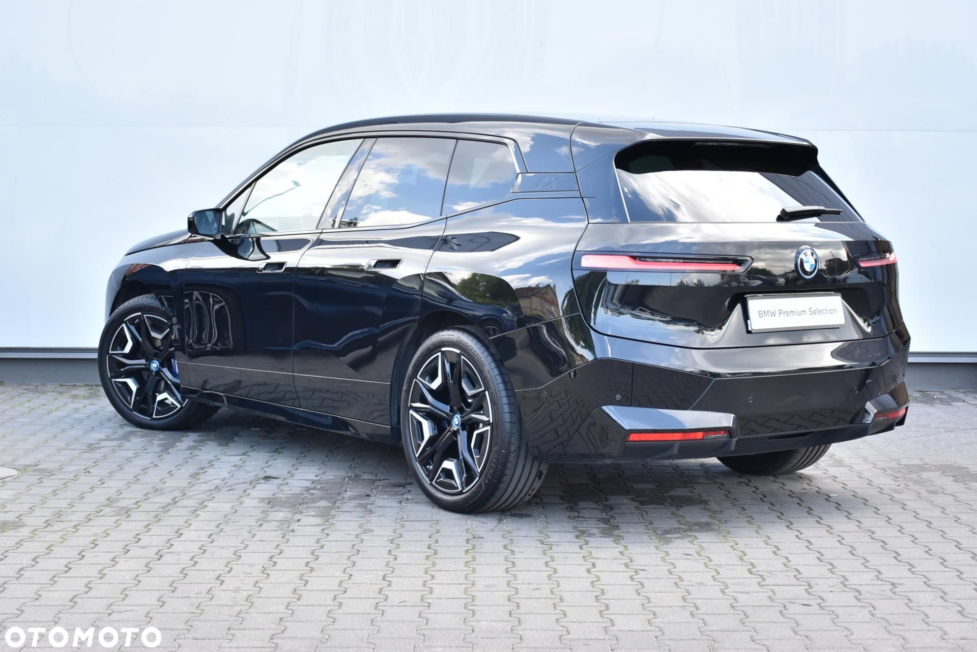 BMW iX - 2