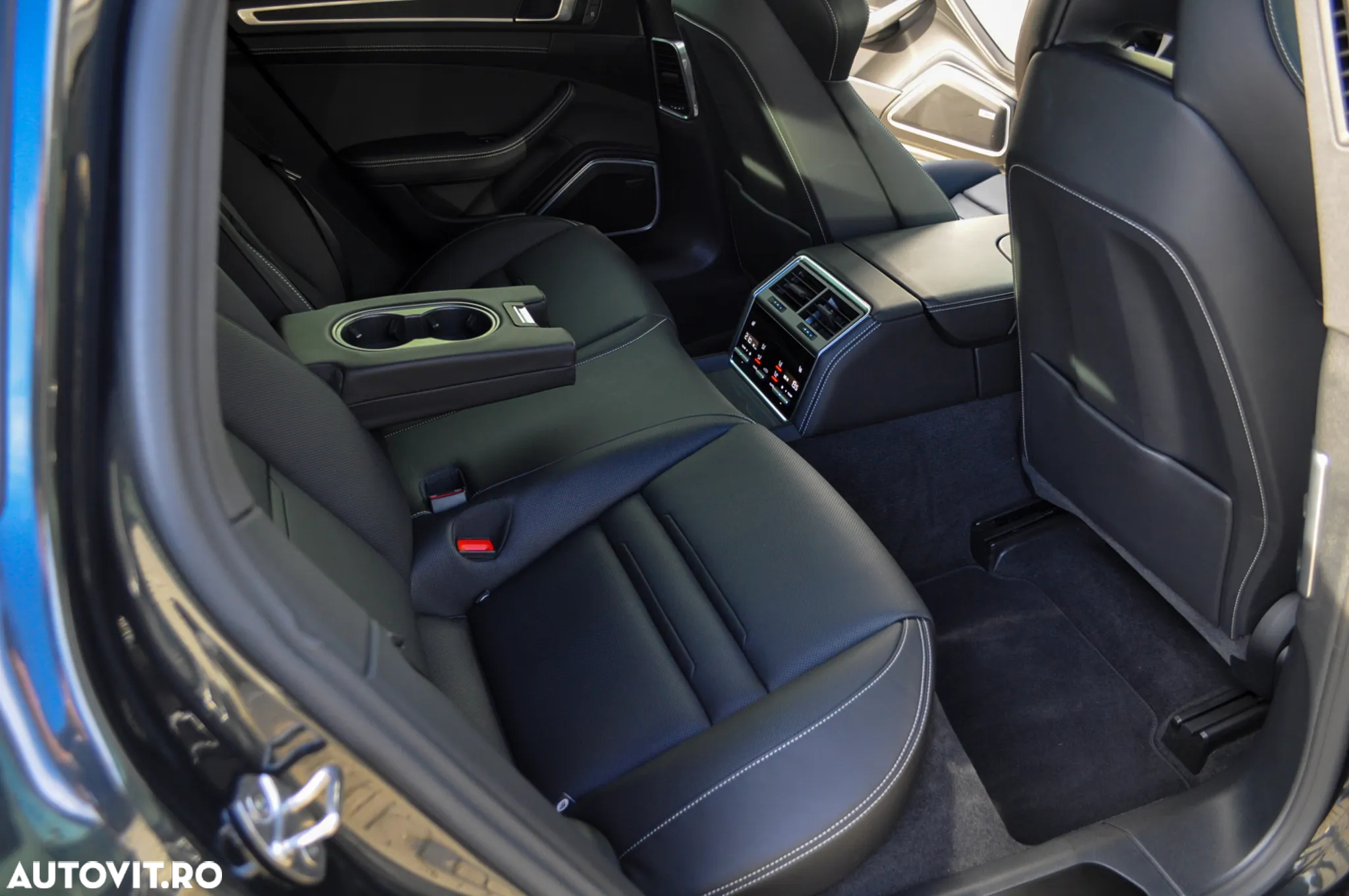 Porsche Panamera 4 E-Hybrid Platinum Edition - 22