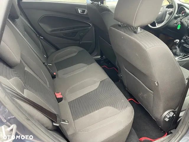 Ford Fiesta - 10