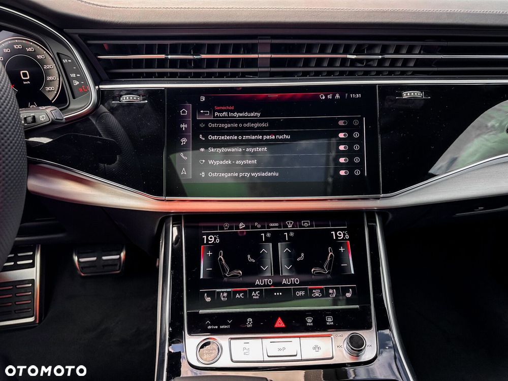 Audi Q8 - 36