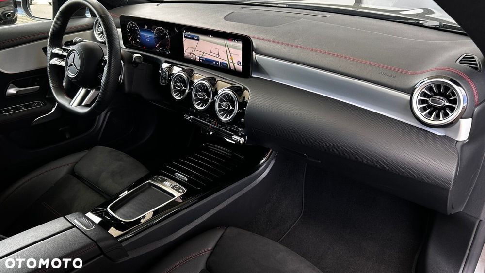 Mercedes-Benz CLA 200 mHEV AMG Line 7G-DCT - 23