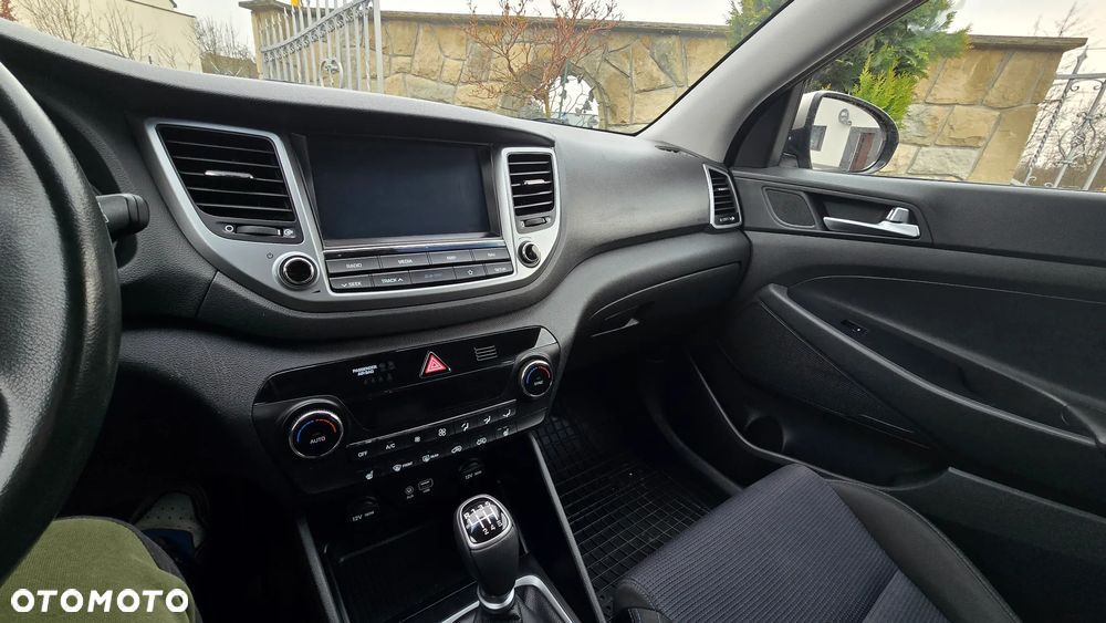 Hyundai Tucson 1.6 GDi 2WD Select - 17