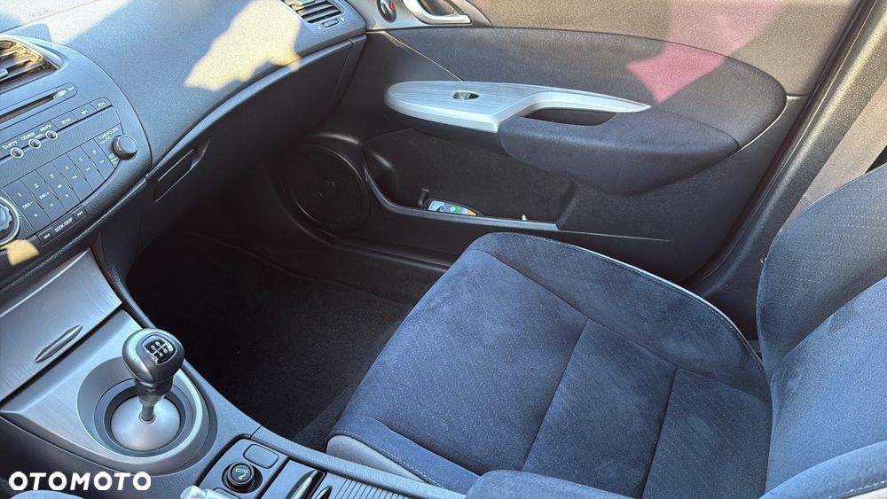 Honda Civic 1.8 Executive - 11