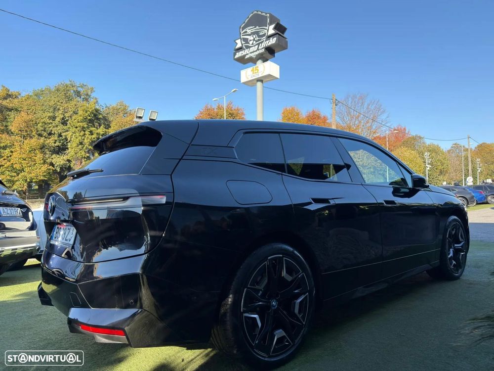 BMW iX xDrive 40 Pack Desportivo - 5