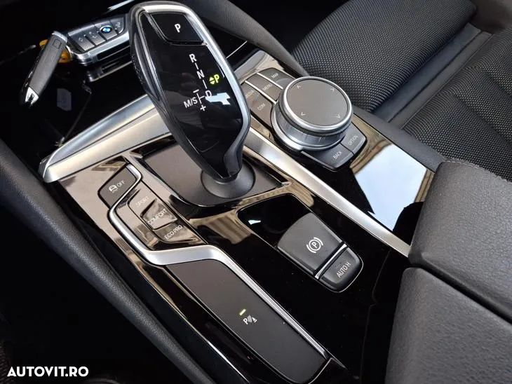 BMW Seria 5 520d Aut. Luxury Line - 22