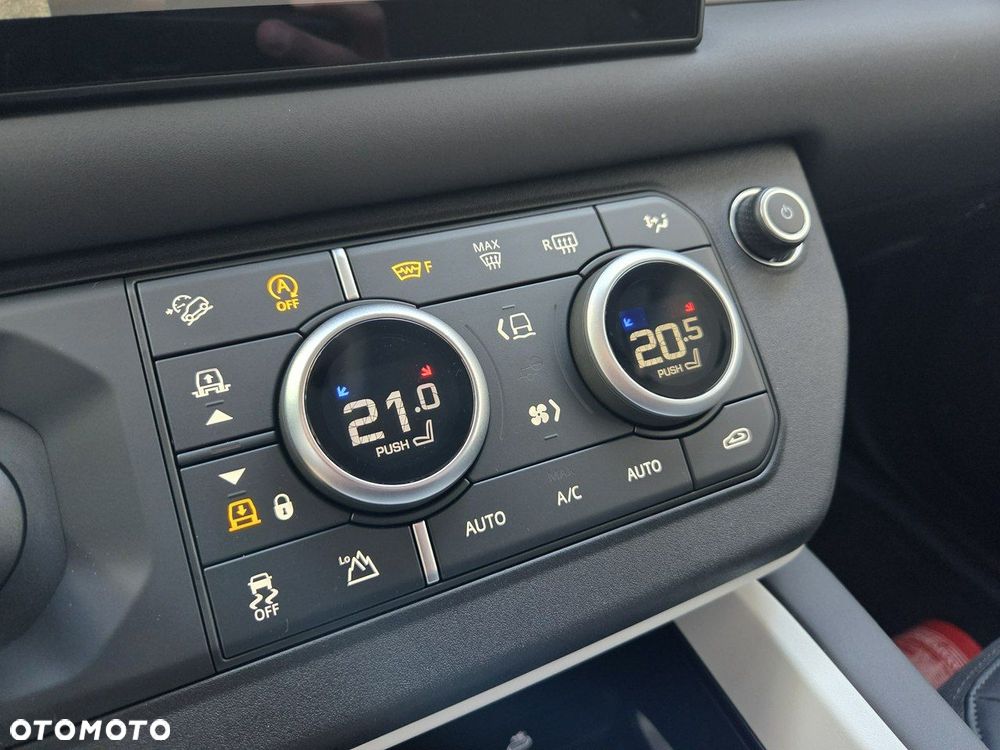 Land Rover Defender - 18