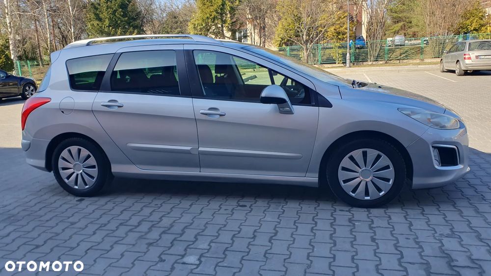 Peugeot 308 1.6 HDi Premium Plus - 16