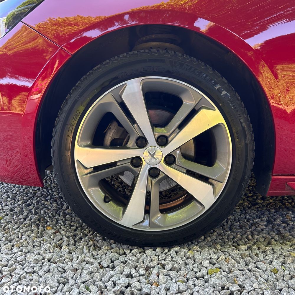 Peugeot 308 1.2 PureTech GPF GT Pack S&S EAT8 - 11