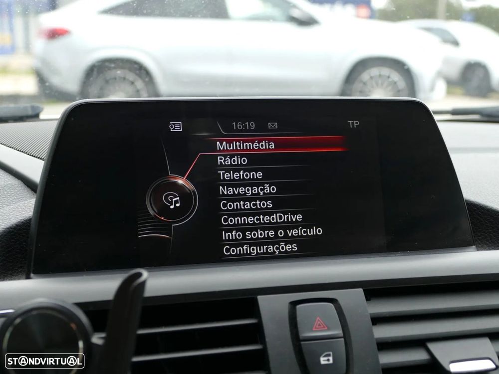 BMW 116 d Pack M - 18