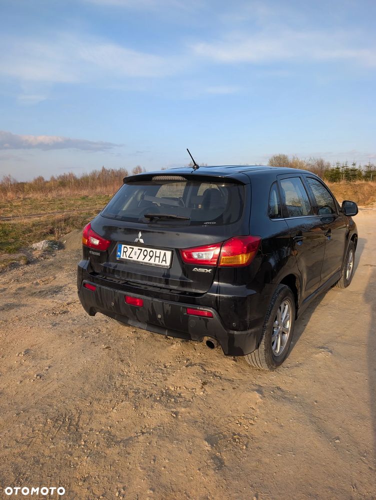 Mitsubishi ASX - 4