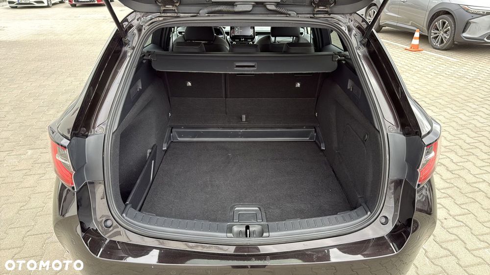 Toyota Corolla 2.0 Hybrid Comfort - 12