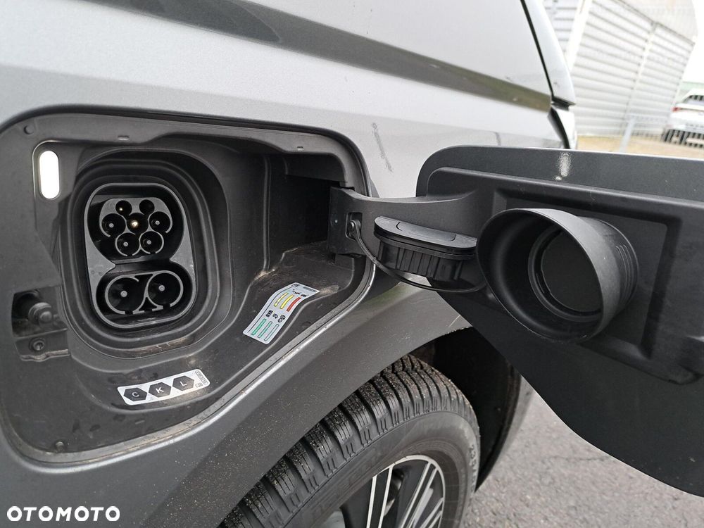 Volkswagen Multivan - 25