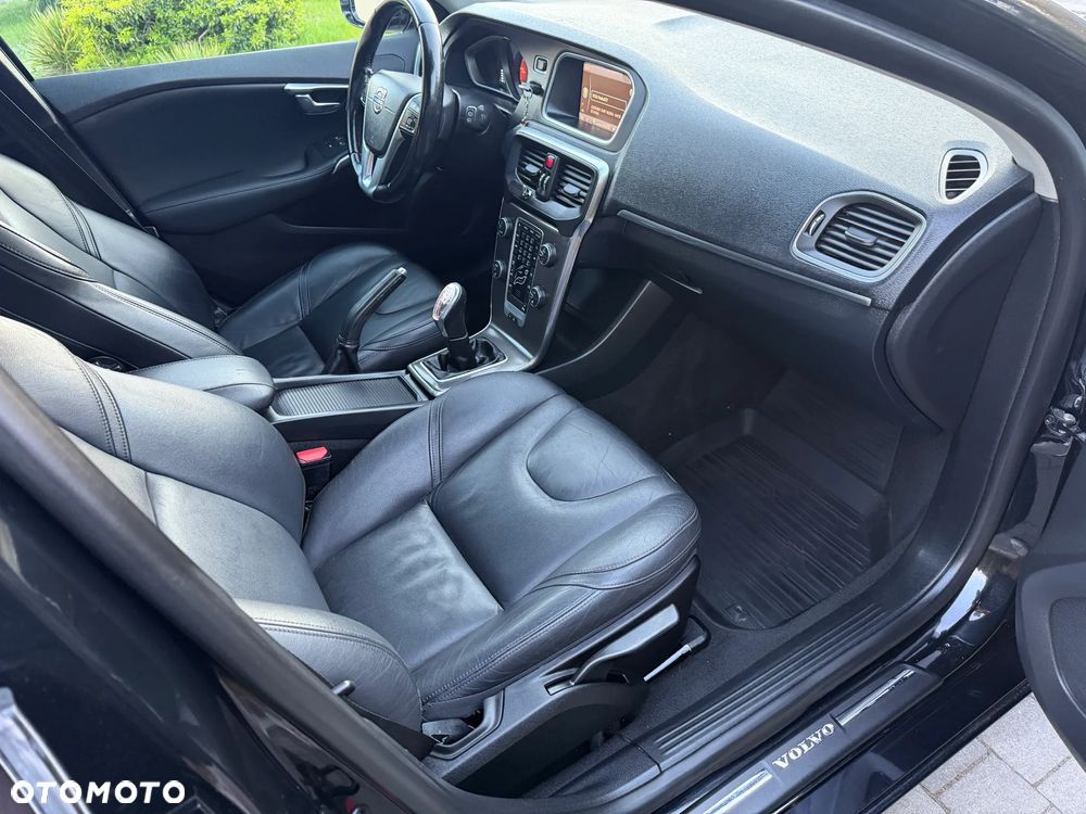 Volvo V40 D2 Momentum - 26