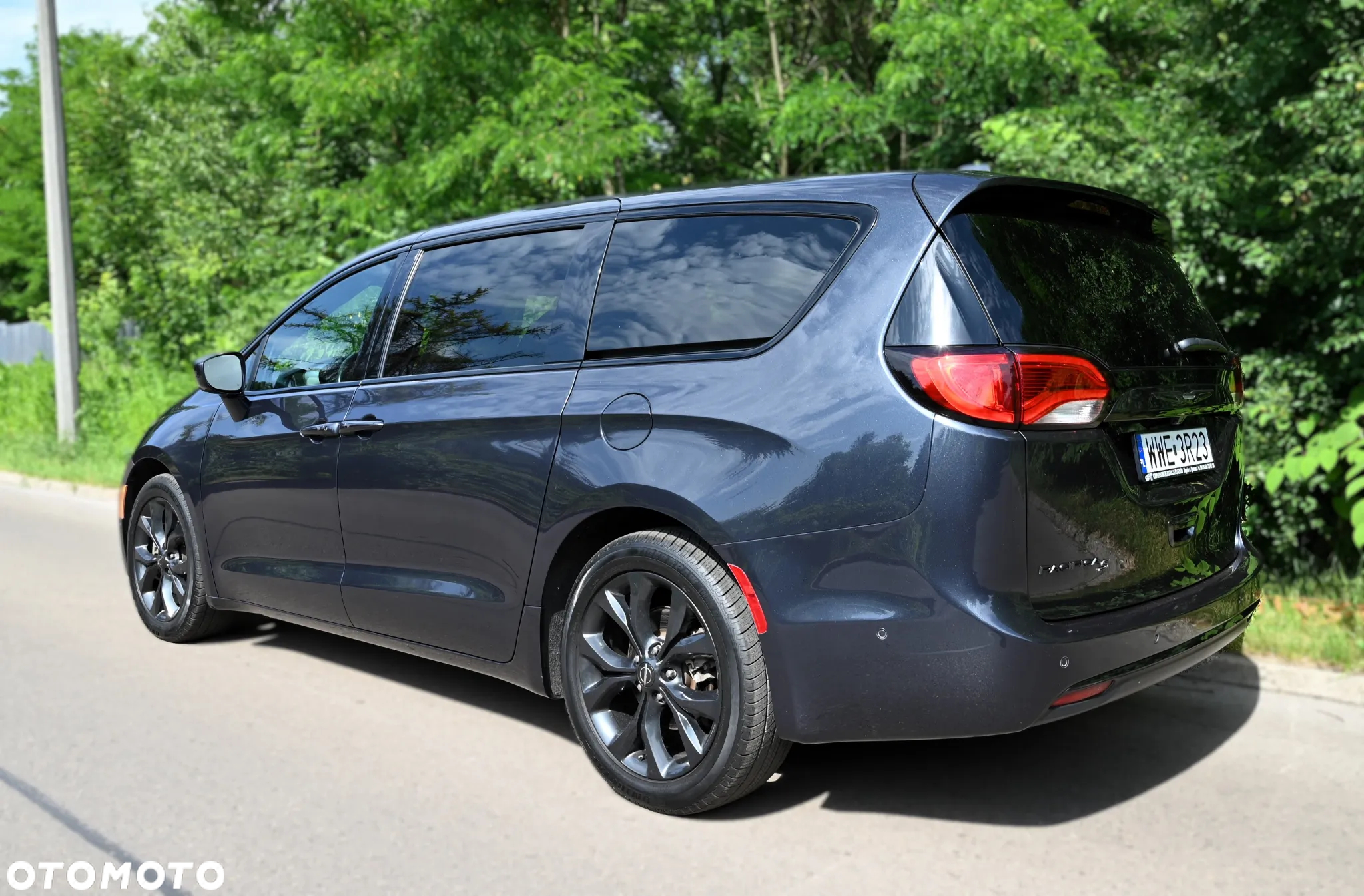 Chrysler Pacifica - 15