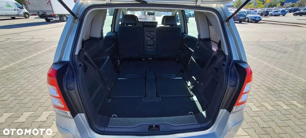 Opel Zafira 1.8 Cosmo - 8