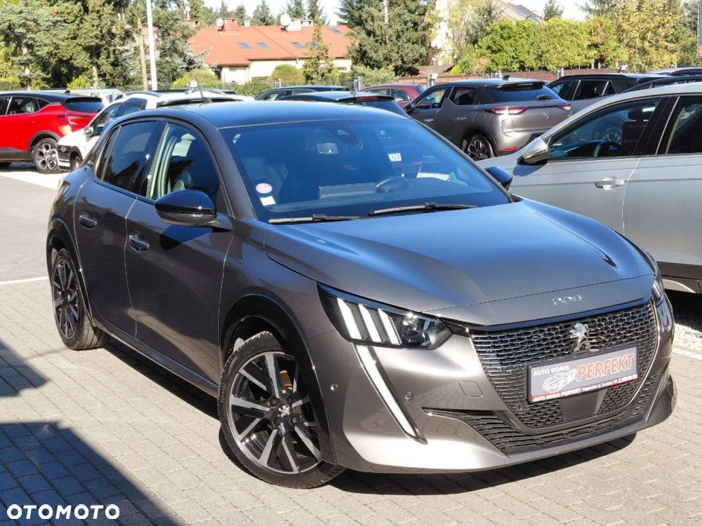 Peugeot 208 - 4