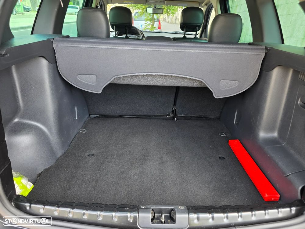 Dacia Duster 1.5 dCi Confort - 27