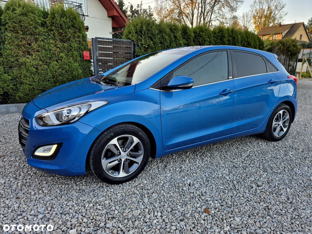 Hyundai i30 blue 1.4 Passion - 6