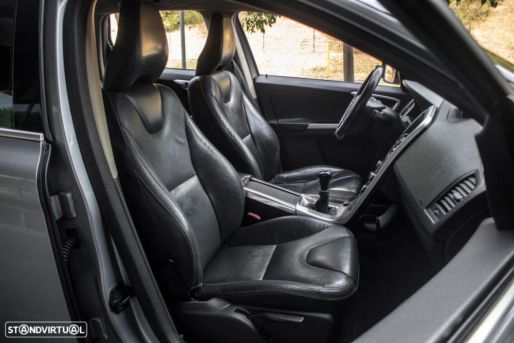 Volvo XC 60 2.0 D3 Drive - 27