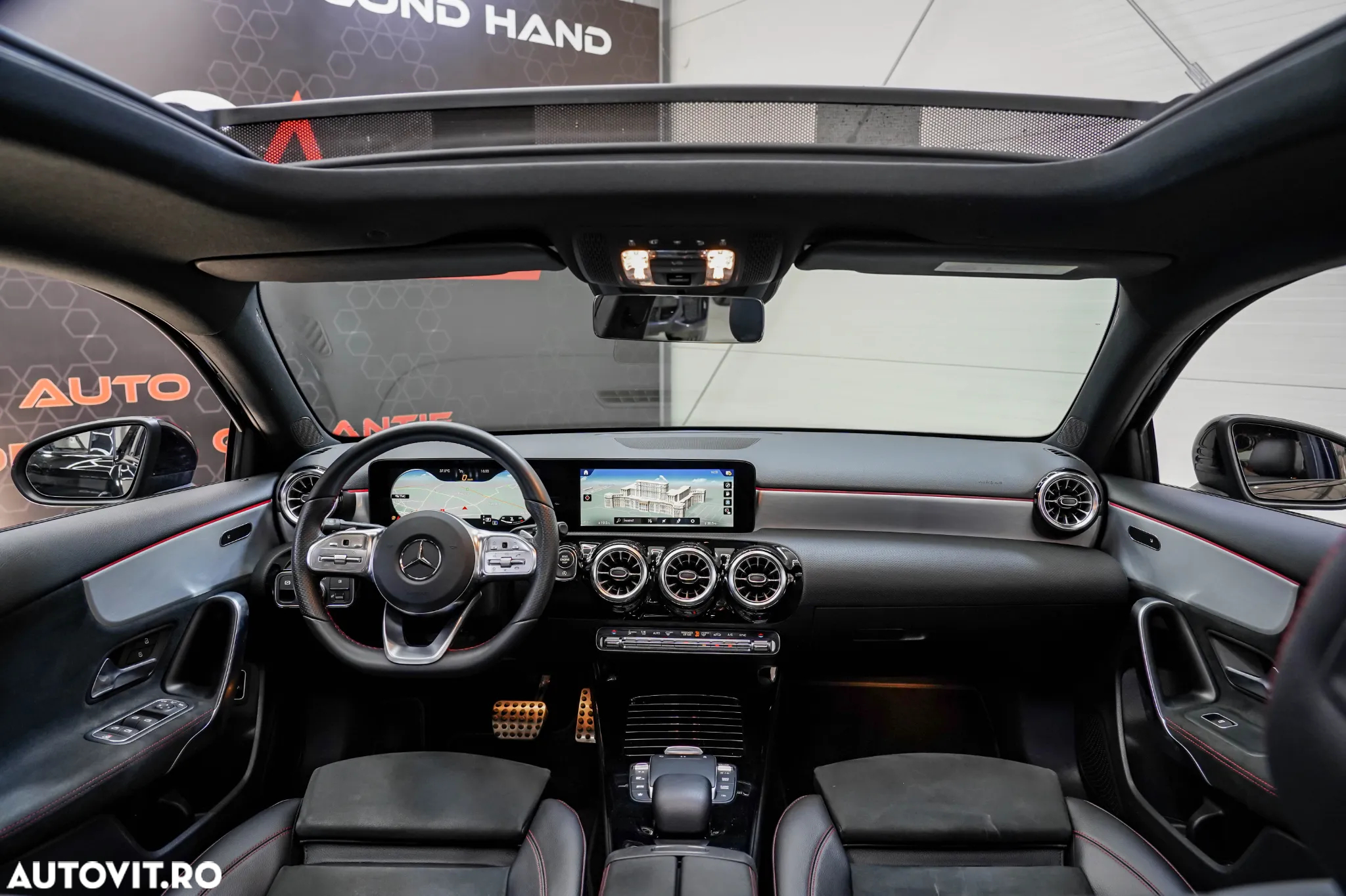 Mercedes-Benz A 180 7G-DCT AMG Line - 11