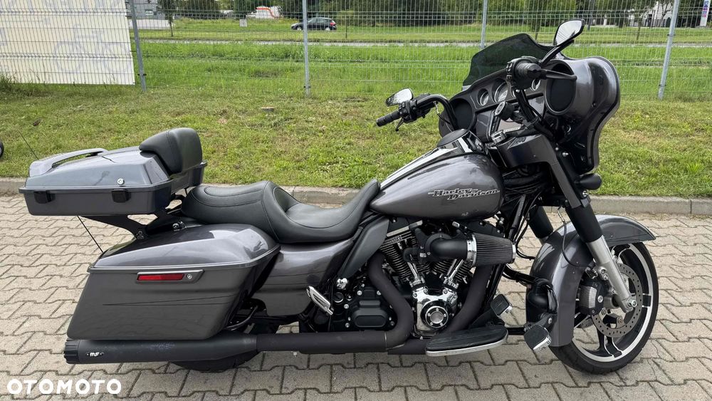 Harley-Davidson Touring Street Glide - 1