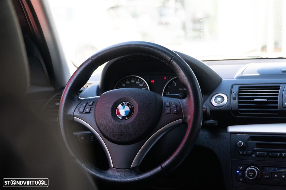BMW 118 d Pack M - 29