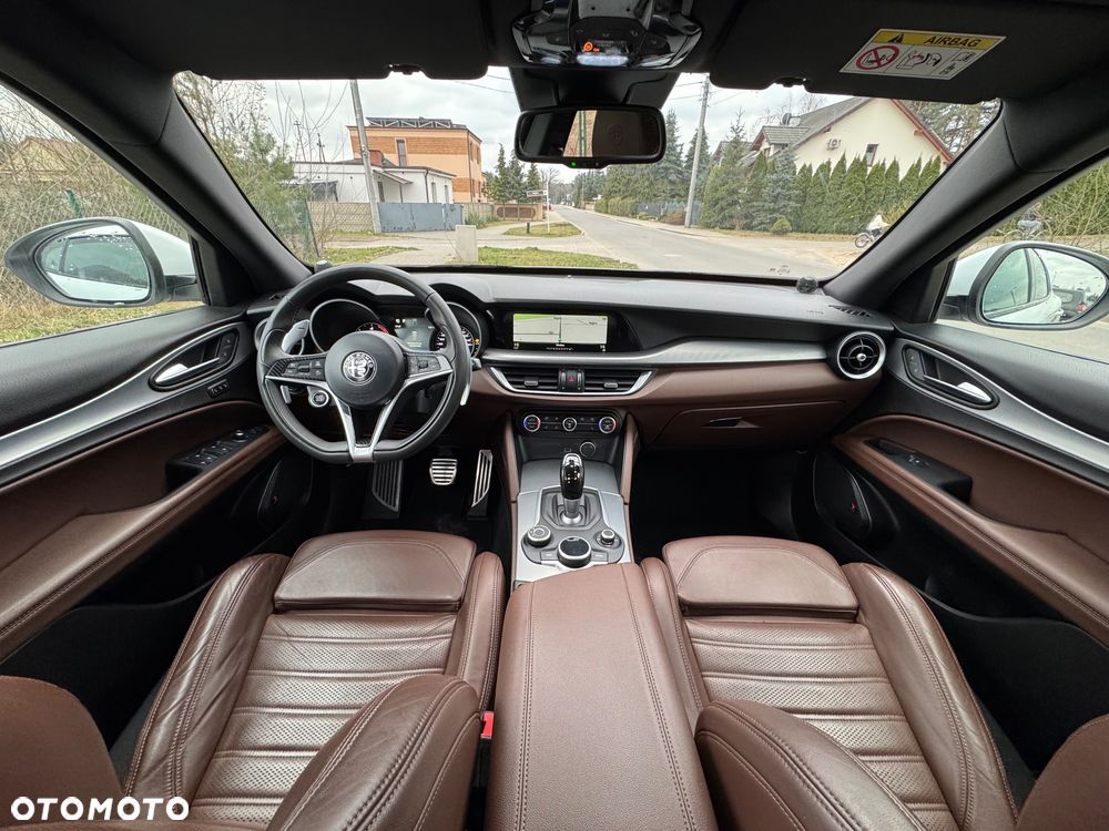 Alfa Romeo Stelvio 2.2 JTDM Executive Q4 - 17
