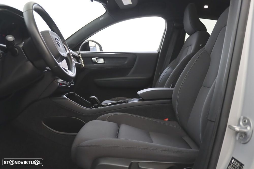 Volvo C40 Recharge 82 kWh Single M. Extended Range RWD Core - 5